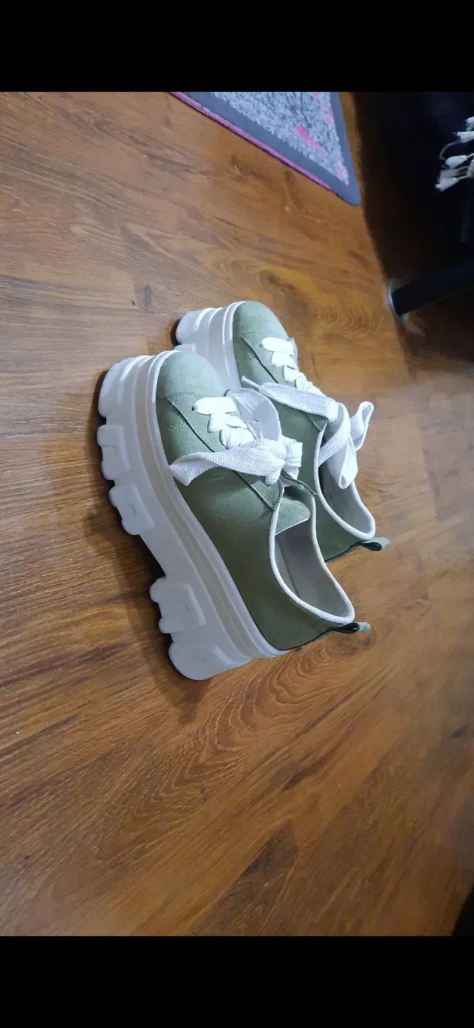 کتونی شیک خارجی سایز ۳۷ دخترانه و زنانه|کیف، کفش، کمربند|فردیس, شهرک ناز|دیوار