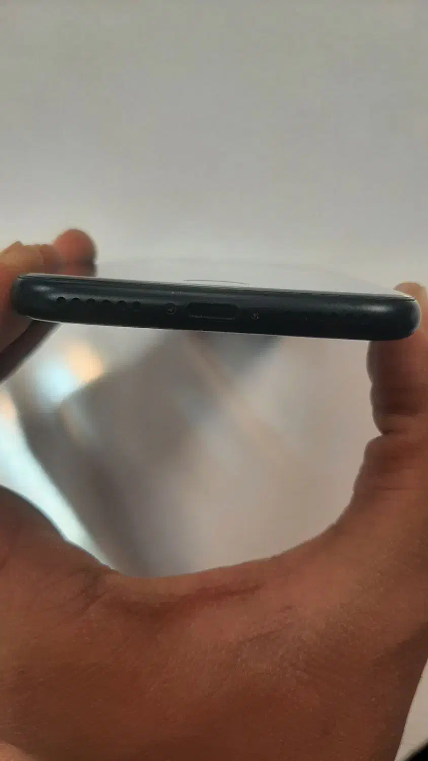 آیفون iphone se 2022|موبایل|تهران, خاک سفید|دیوار