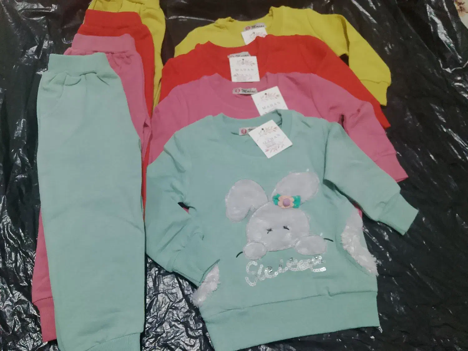 لباس بچگانه|کفش و لباس بچه|بروجرد, |دیوار