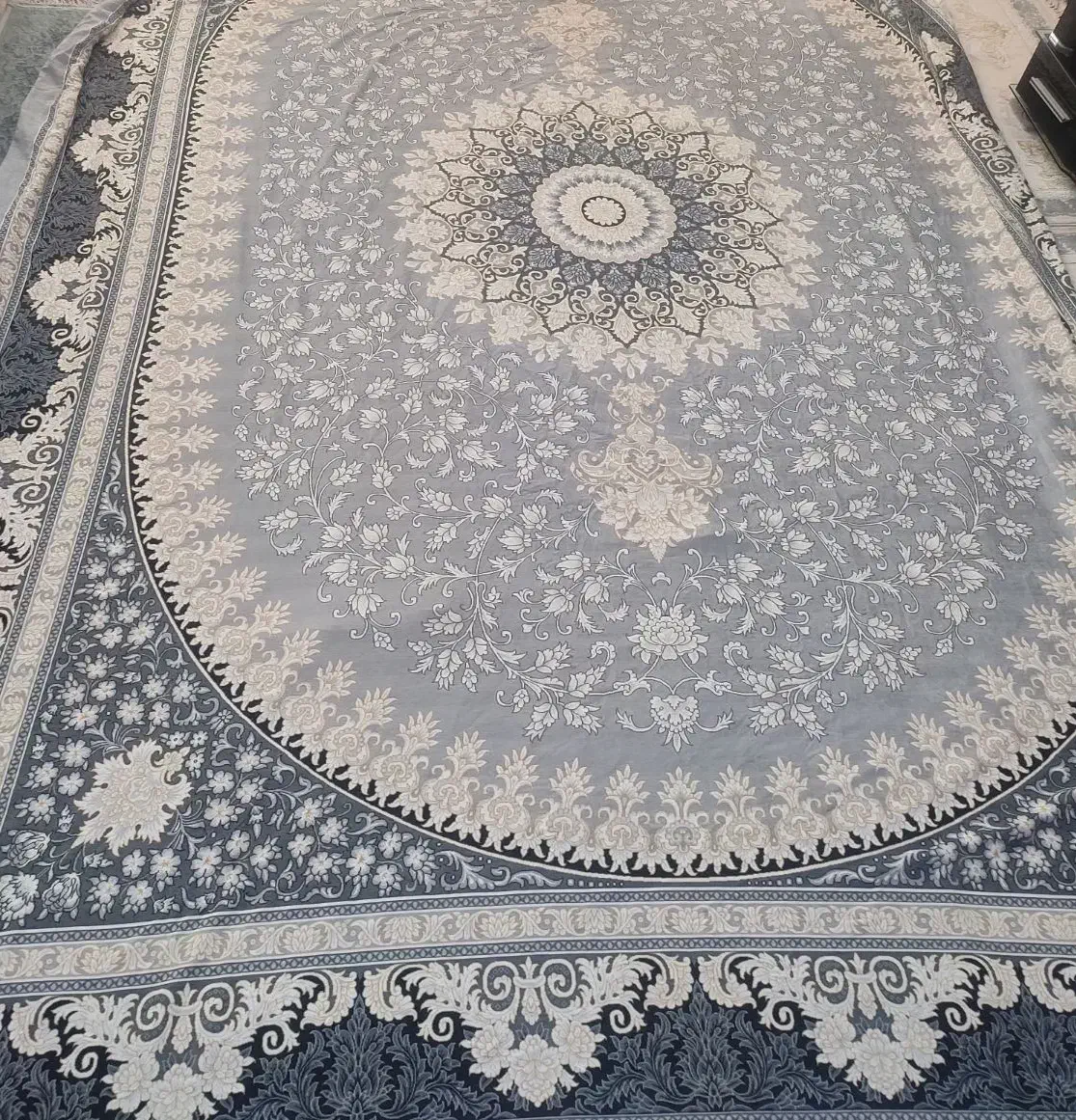 رو فرشی طرح فرش|روفرشی|شیراز, کوشک میدان|دیوار