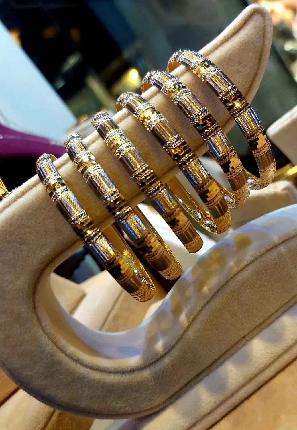 النگو|جواهرات|کاشان, بازار کاشان|دیوار