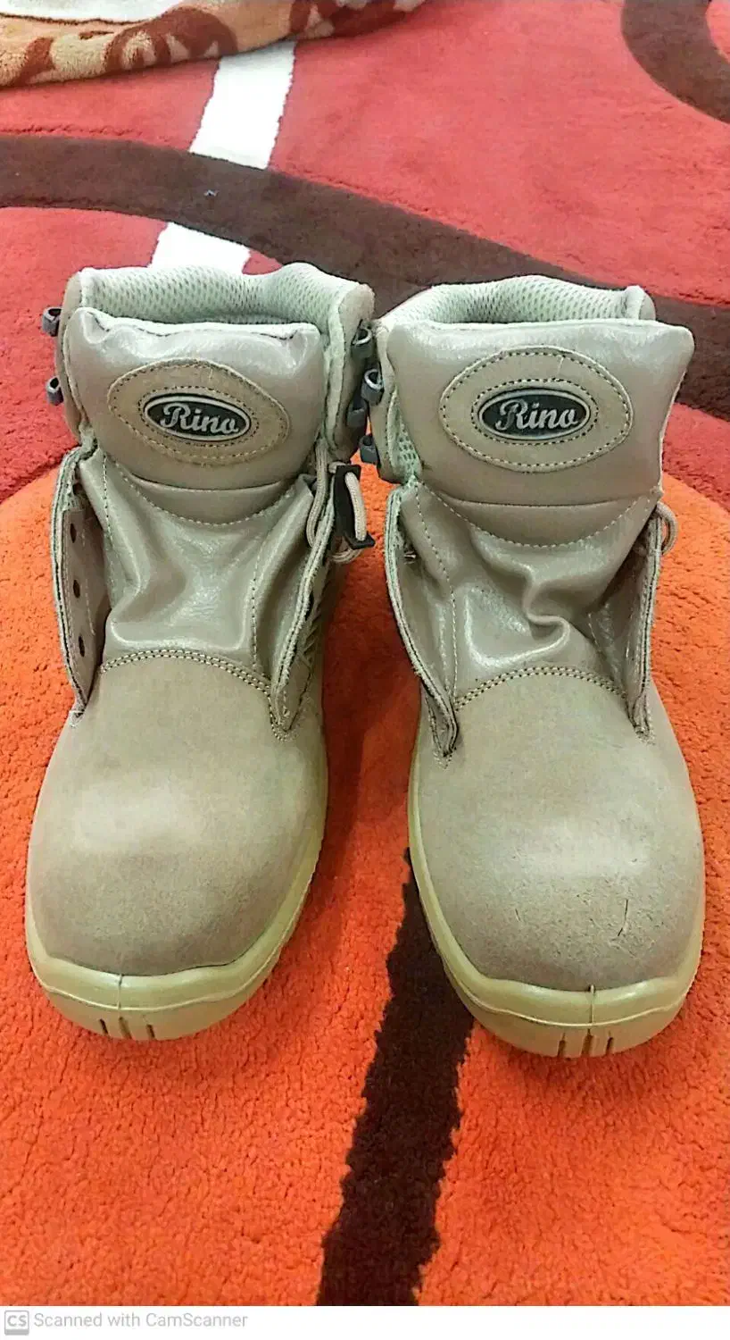 فروش دو جفت کفش ایمنی مهندسی سایزهای ۴۲ و ۴۳|کیف، کفش، کمربند|شادگان, |دیوار