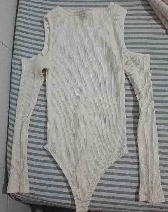 بادی و لباس|لباس|اراک, |دیوار