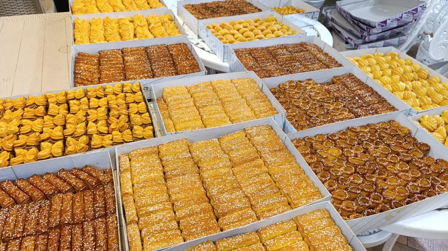 شیرینی عروسی با نازل ترین قیمت ...فرصت طلایی|خدمات پذیرایی، مراسم|لاهیجان, انقلاب|دیوار