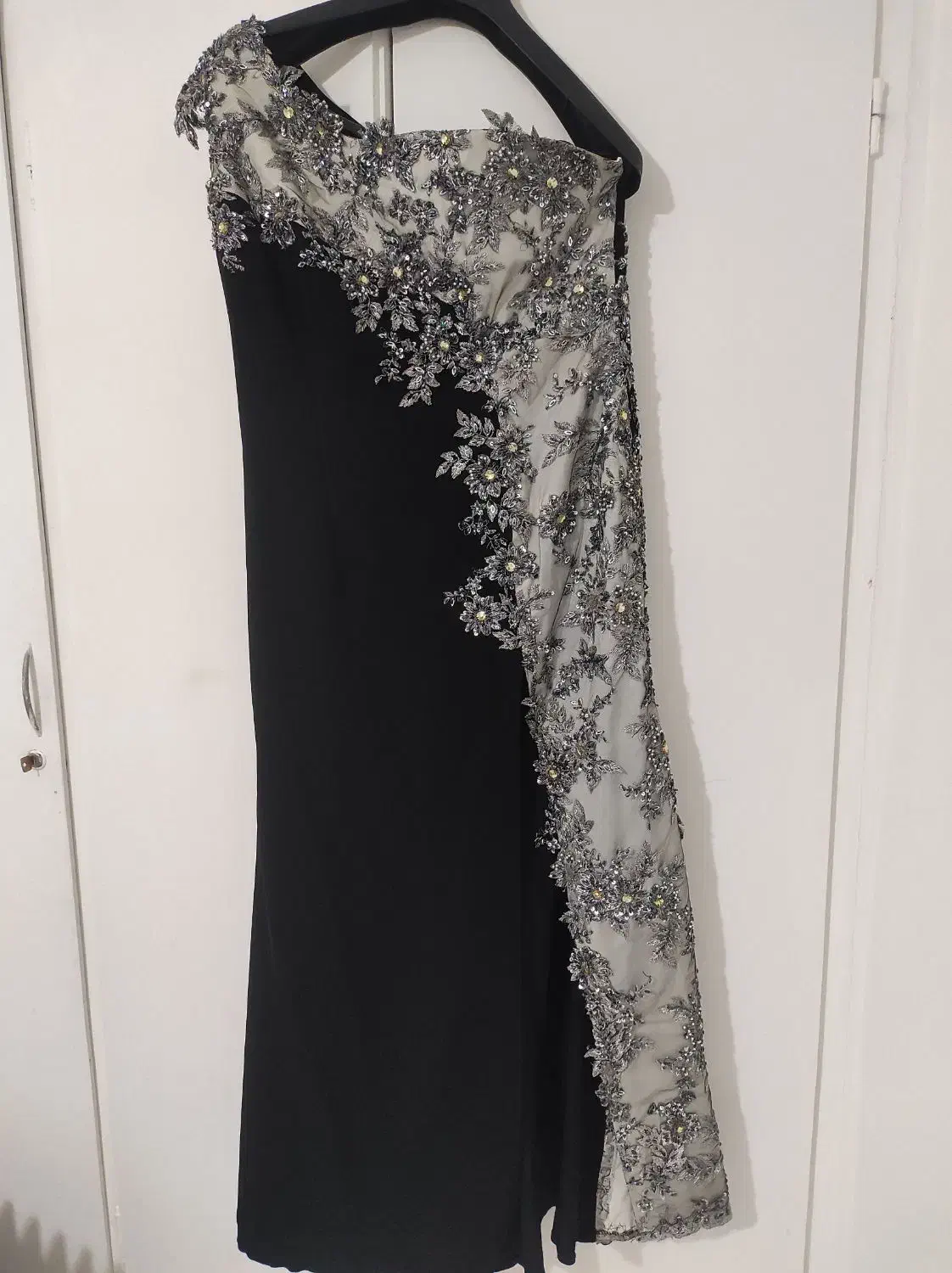 لباس مجلسی|لباس|جم, |دیوار