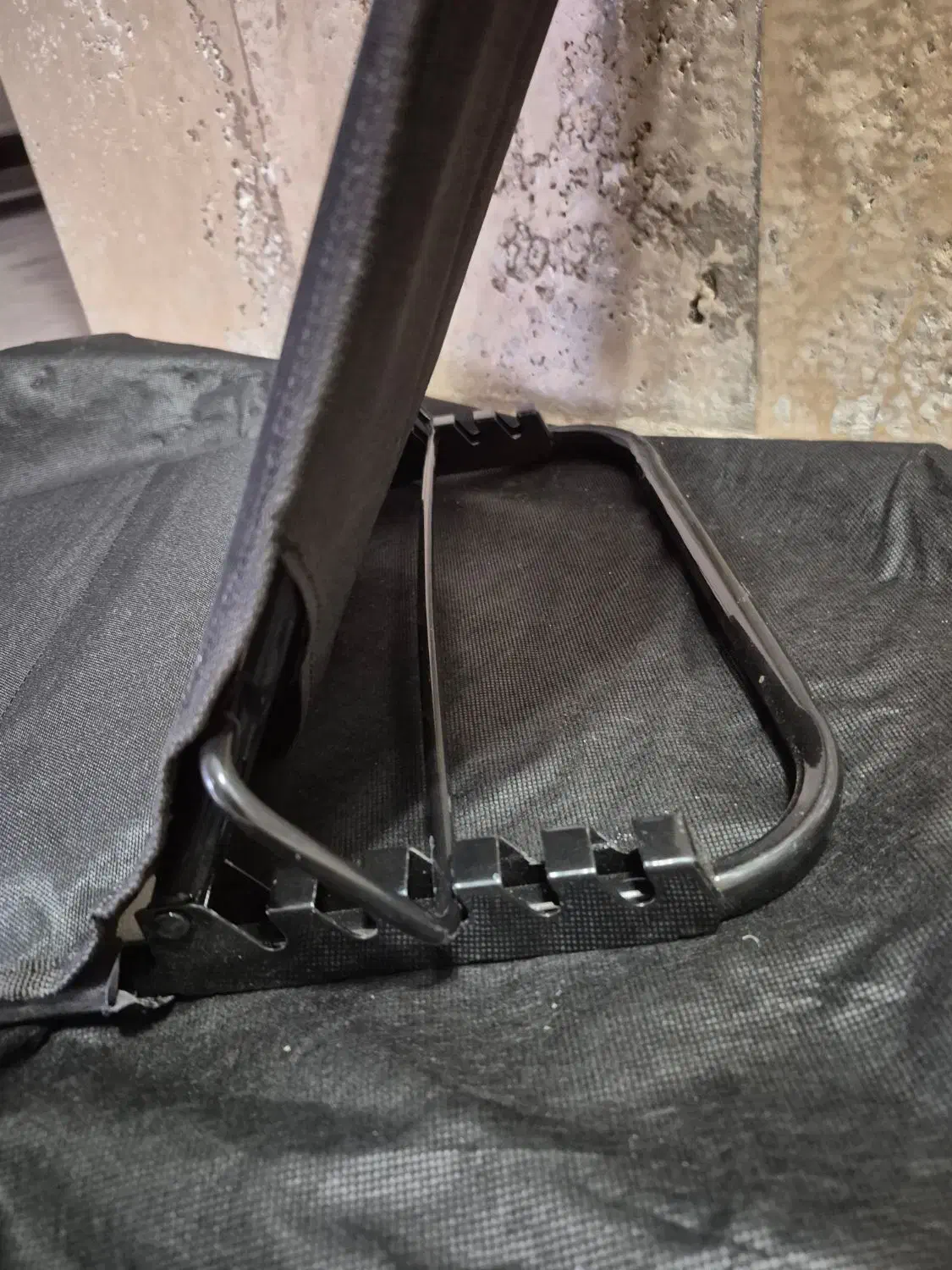 صندلی نشیمن|صندلی و نیمکت|قم, صدوق|دیوار