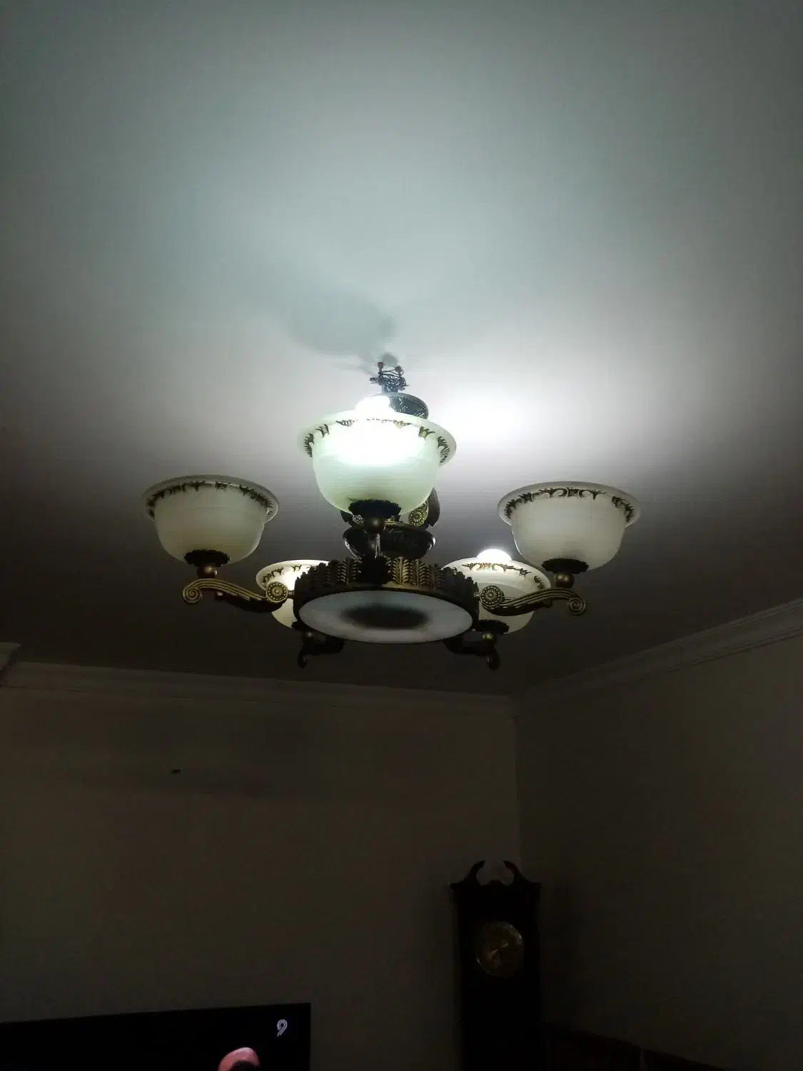 لوستر برنجی|لوستر و چراغ آویز|شاهین‌شهر, گرگاب|دیوار