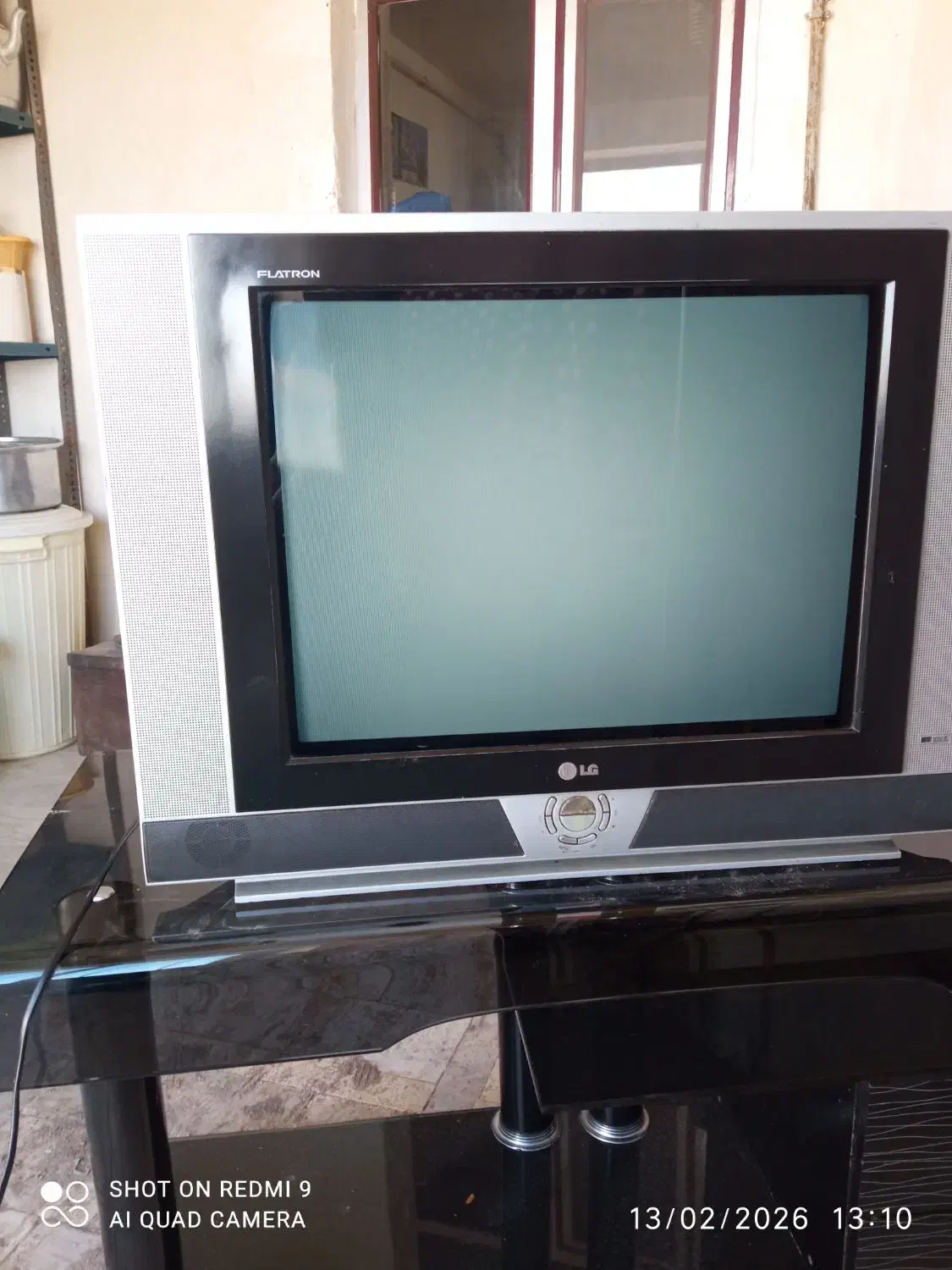 تلویزیون|تلویزیون و پروژکتور|دلبران, |دیوار