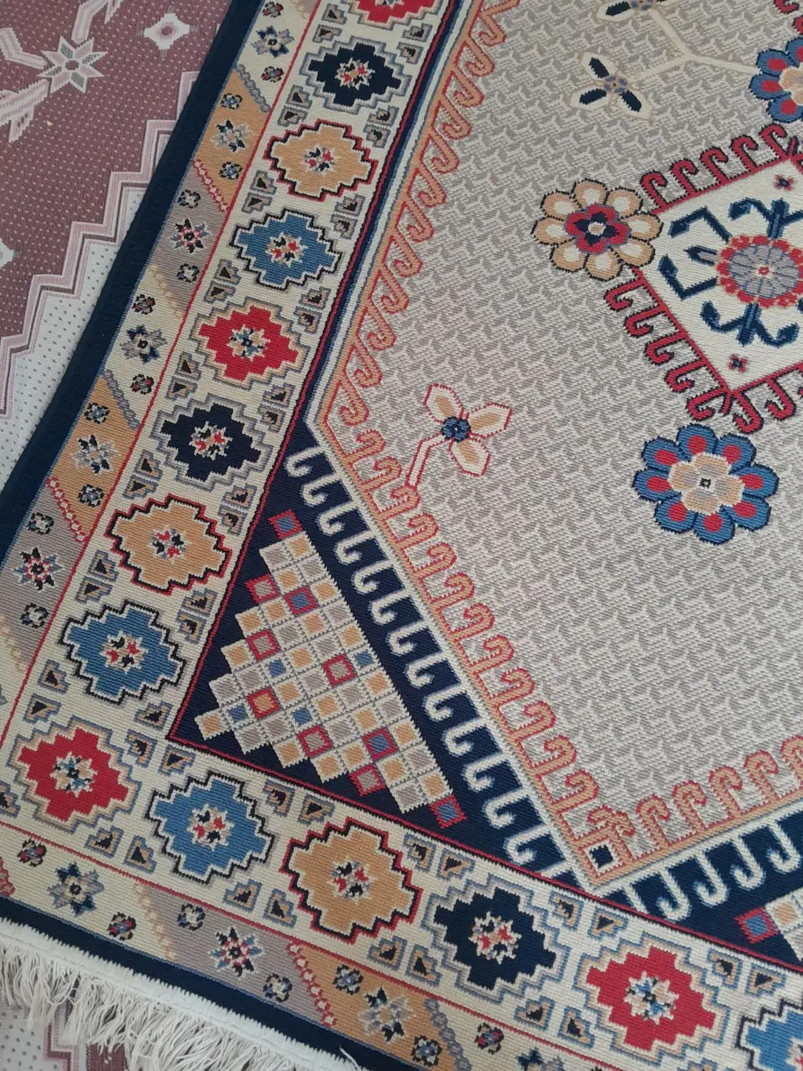 گلیم|گلیم، جاجیم، گبه|خرم‌آباد, |دیوار