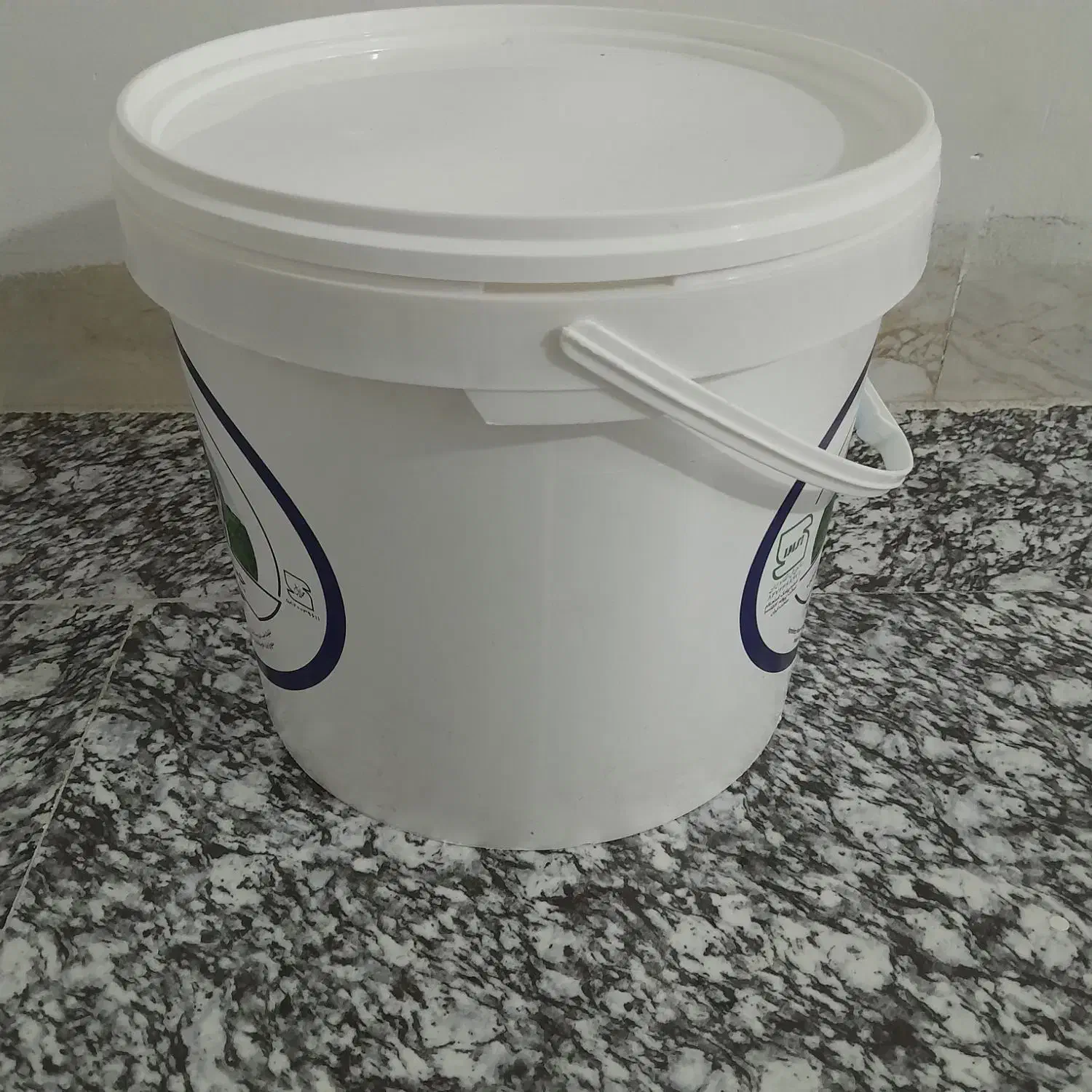 سطل در دار دسته دار|ظروف نگهدارنده، پلاستیکی، یک‌بارمصرف|رباط‌کریم, الارد|دیوار