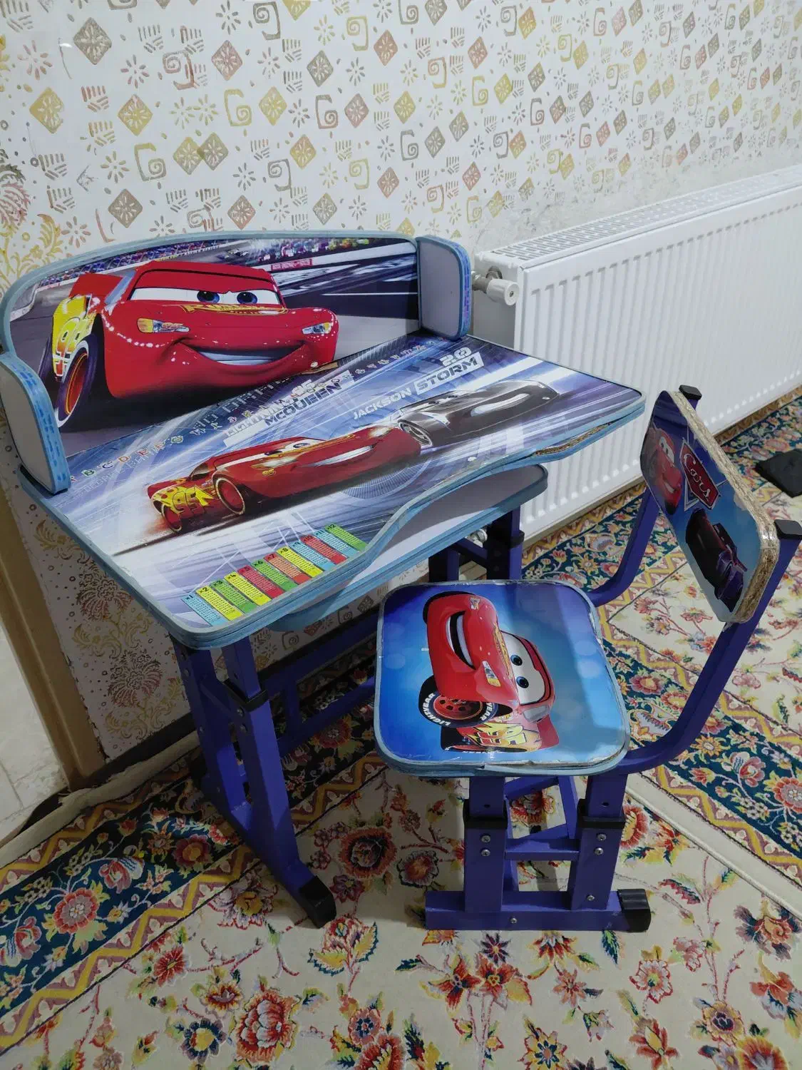 میز تحریر|میز تحریر و کامپیوتر|گلبهار, شهر جدید گلبهار|دیوار