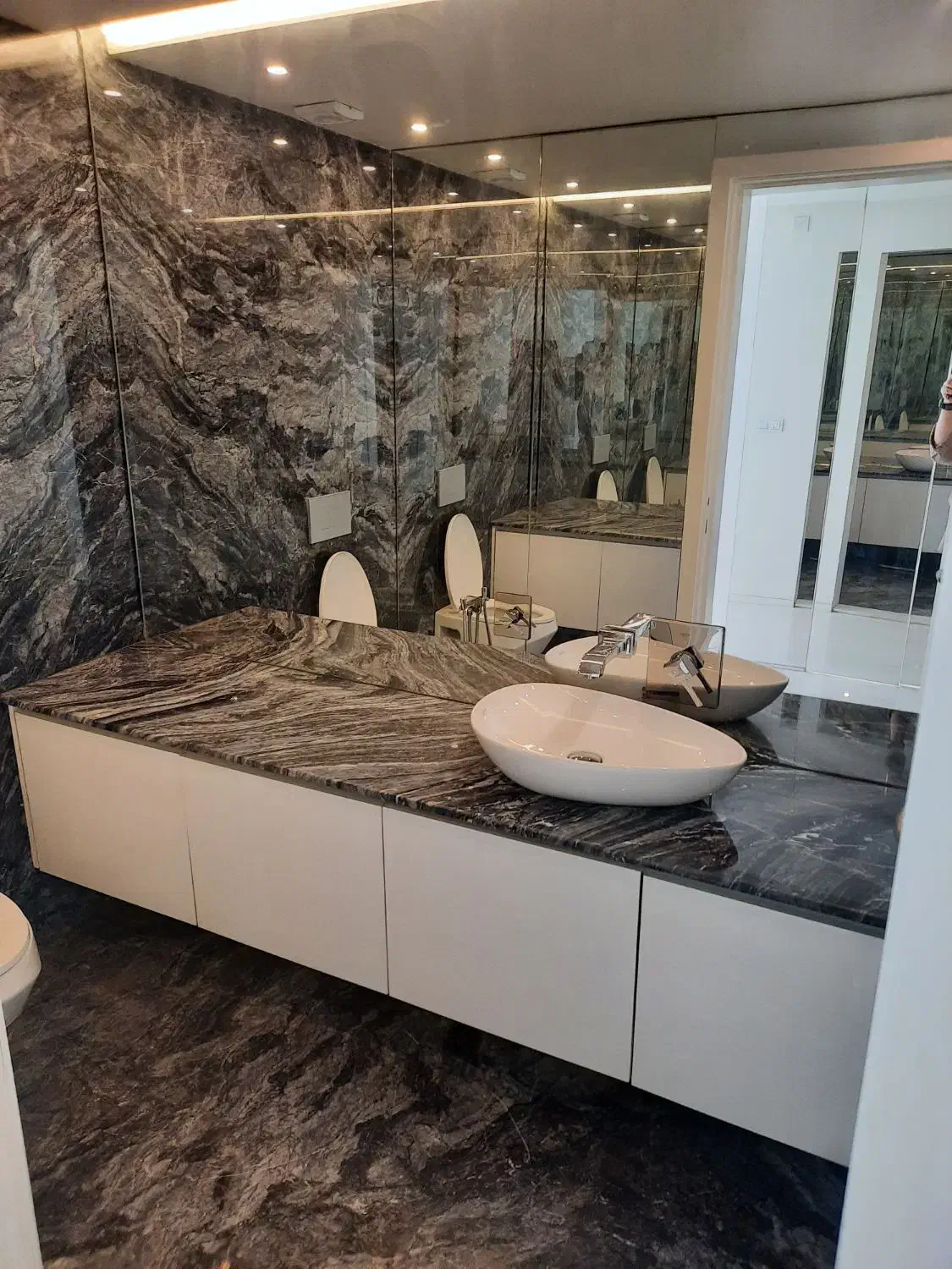 **فروش واحد ۱۵۰ متری صفر مهرآباد**|فروش آپارتمان|اصفهان, مهرآباد|دیوار