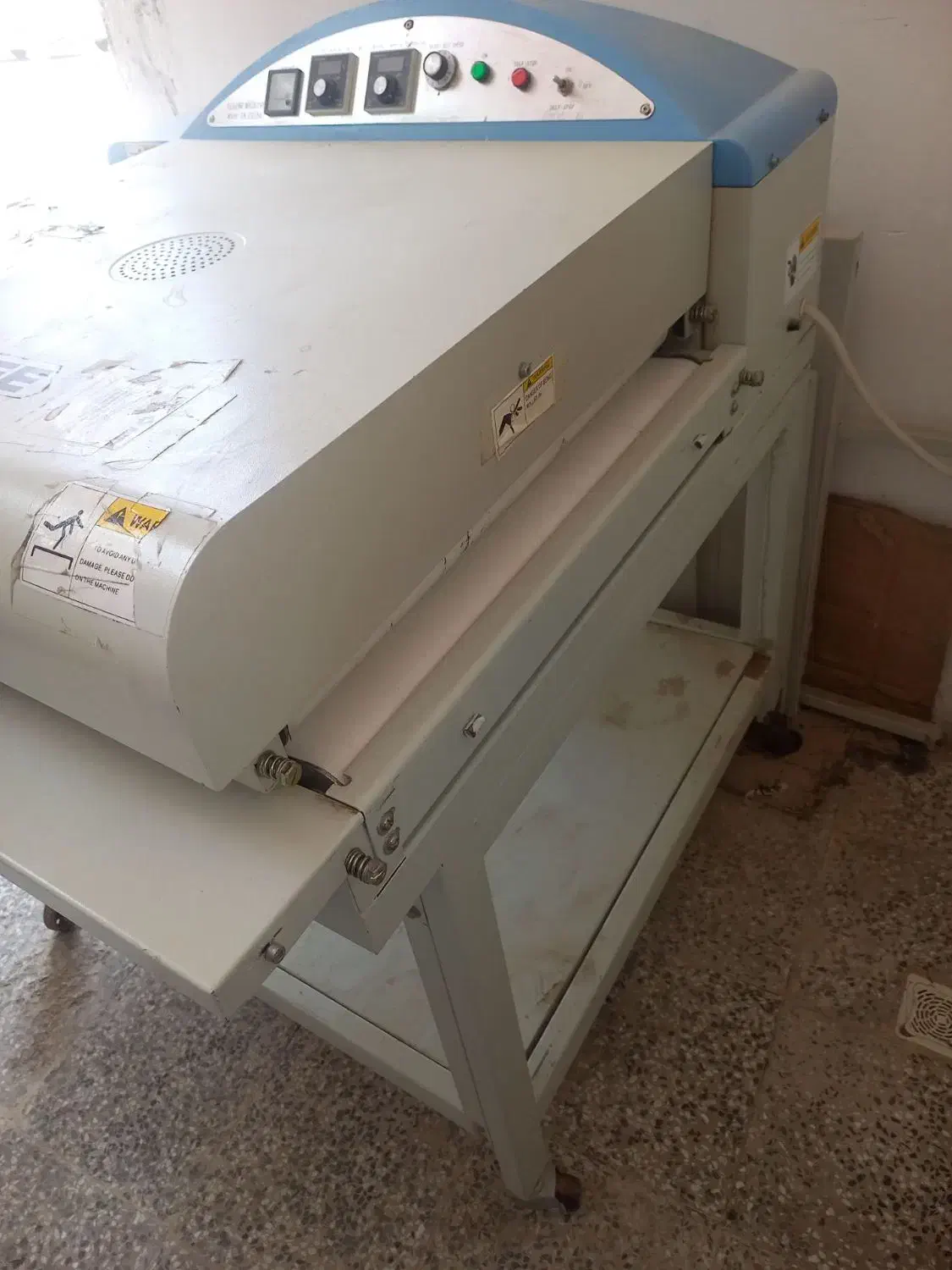 دستگاه فیوزین مخصوص لایی چسبوندن درکارگاه خیاطی|چرخ خیاطی و ریسندگی|شاهنجرین, |دیوار