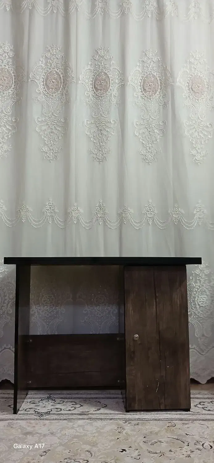 میز تحریرو کامپیوتر|میز تحریر و کامپیوتر|قم, امامزاده ابراهیم|دیوار