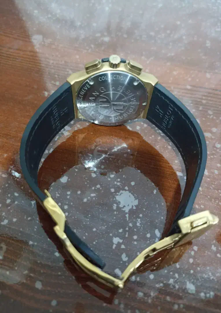 ساعت زنانه هابلوت دو موتوره|ساعت|فردیس, شهرک شهید حسینی|دیوار