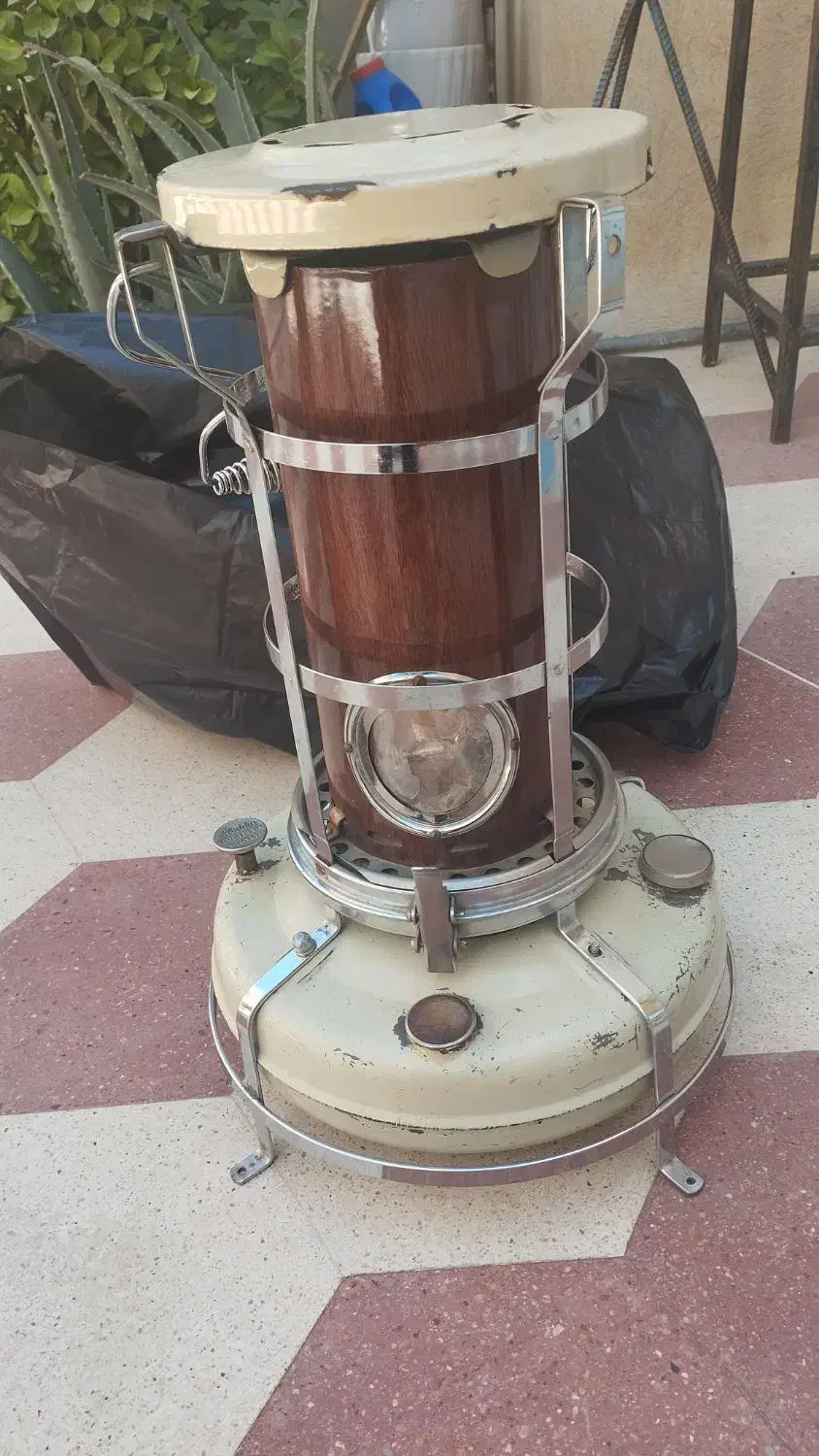 علا الدین در حد نو سالم دو رنگ نسوز عالی|بخاری، هیتر، شومینه|شیراز, کوشک میدان|دیوار