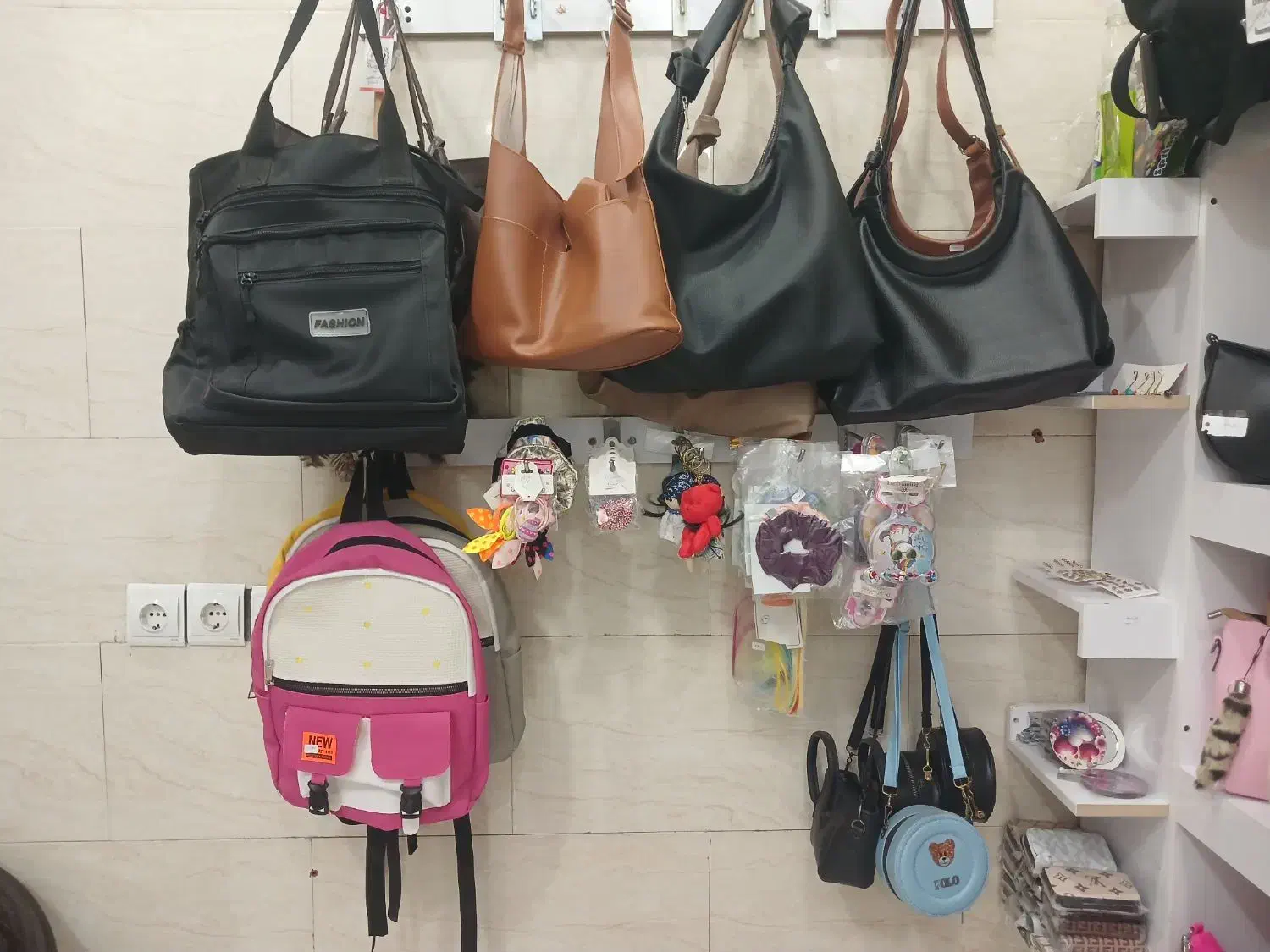 فروش عمده کیف|کیف، کفش، کمربند|برازجان, |دیوار