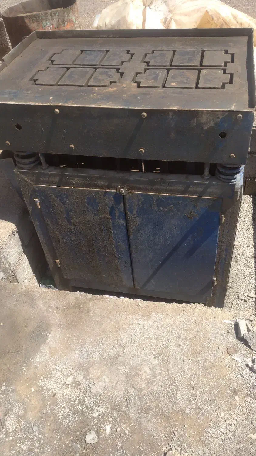 فروش دستگاه بلوک زن سقفی|ماشین‌آلات صنعتی|ایرانشهر, |دیوار