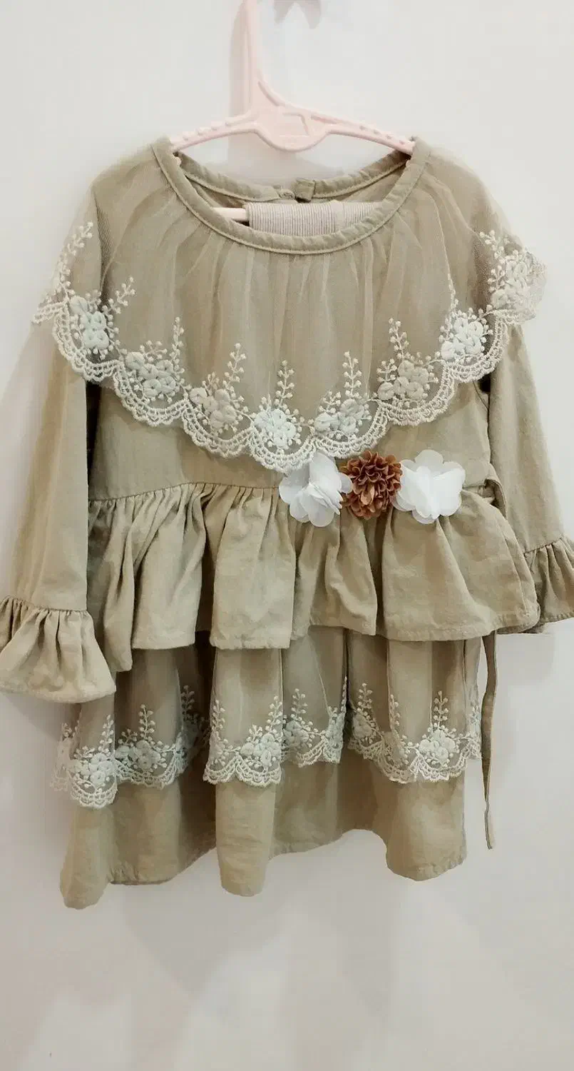 پیراهن دخترانه به همراه جوراب شلواری سایزM|کفش و لباس بچه|شفت, |دیوار