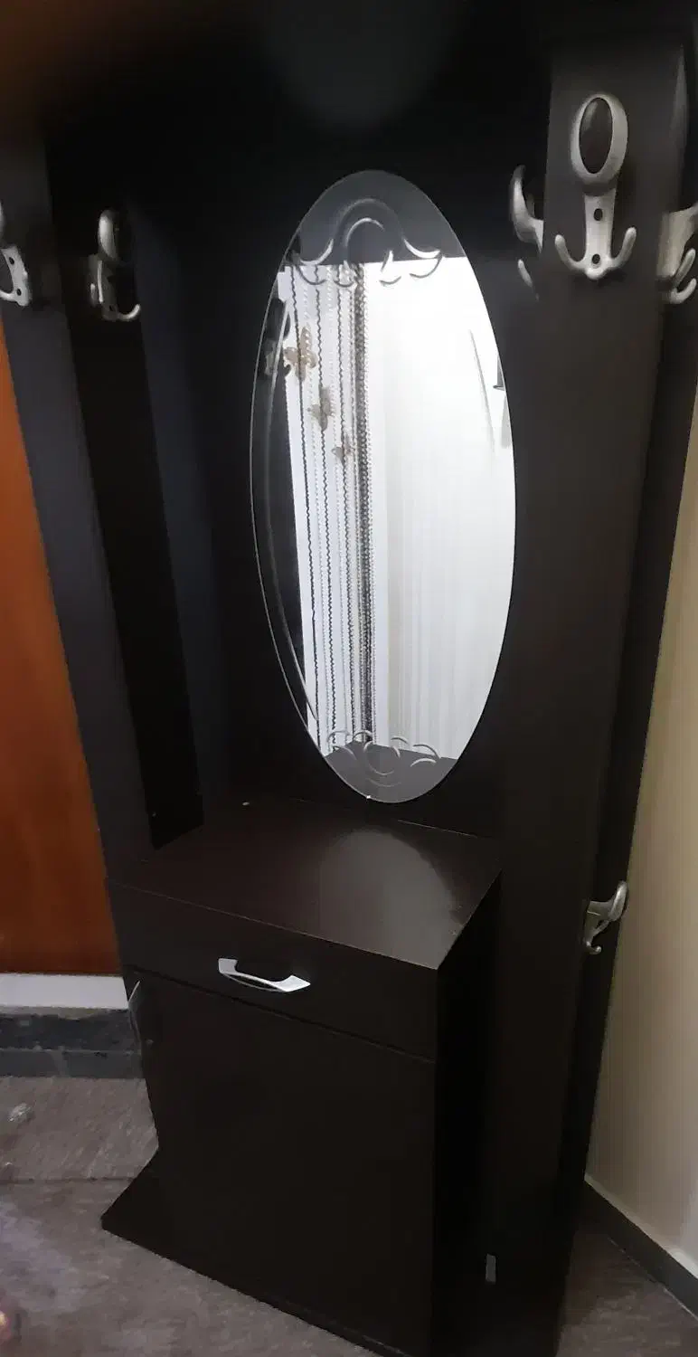 جاکفشی|جاکفشی، کمد، دراور|نهاوند, |دیوار