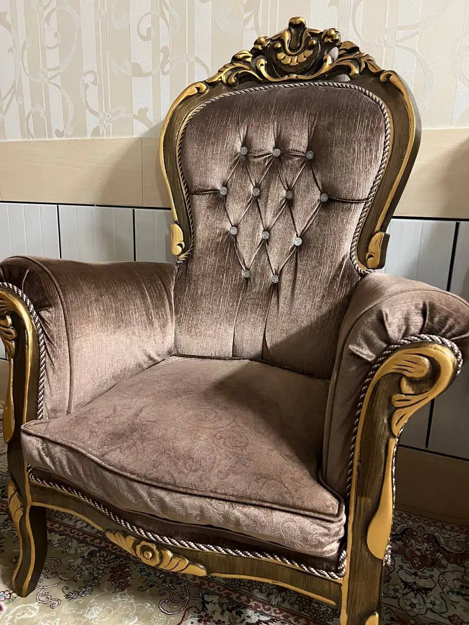 مبل ۹نفره تمیز و سالم|مبلمان خانگی و میز عسلی|اصفهان, ارداجی|دیوار