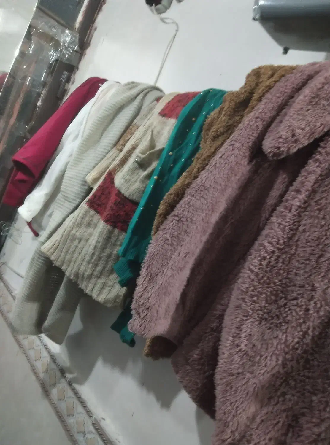 بارجدید|لباس|ملایر, |دیوار