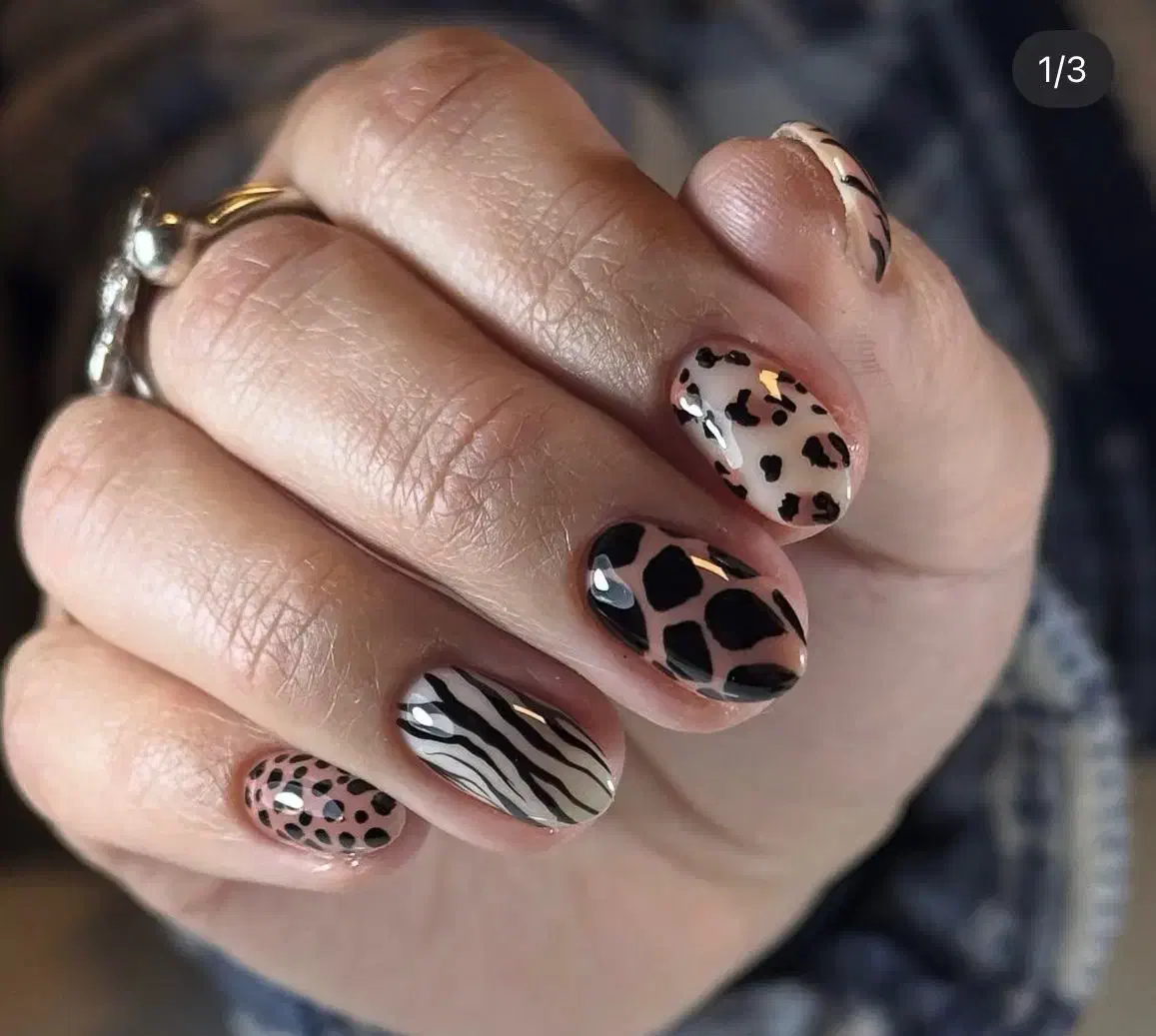 استخدام ناخنکار درصدی سعادت اباد و اجاره صندلی رنگ|استخدام درمانی، زیبایی، بهداشتی|تهران, دریا|دیوار