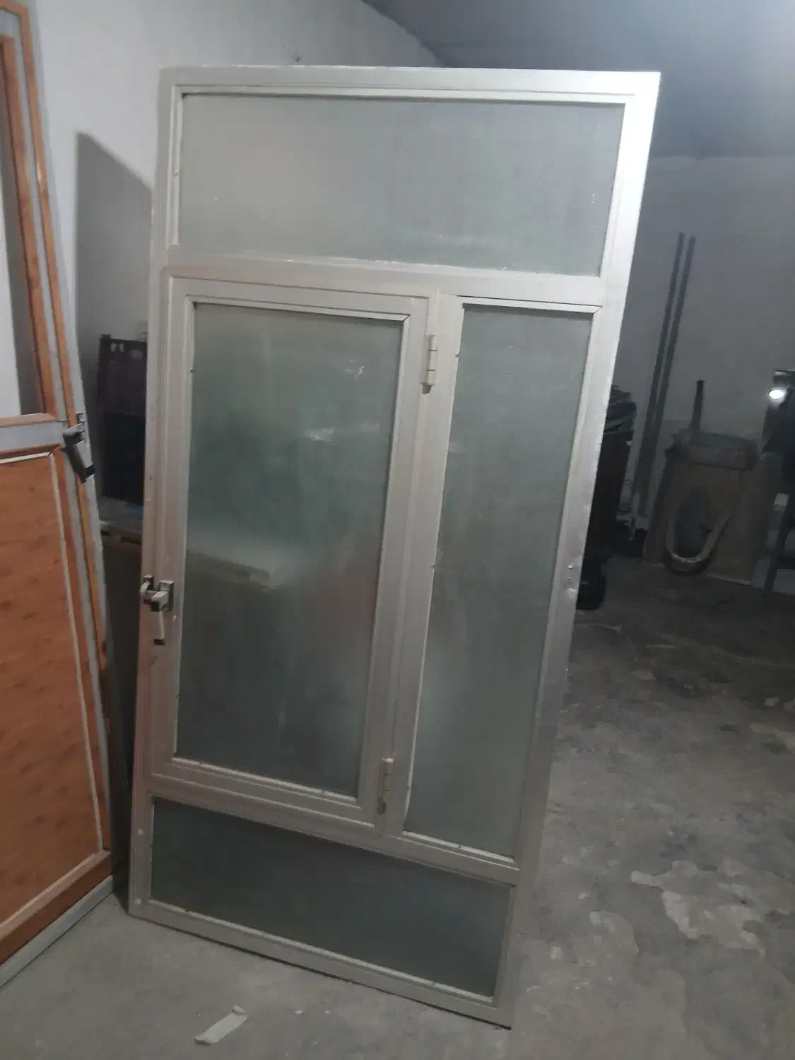 درب و پنجره آلومینیوم|مصالح و تجهیزات ساختمان|جیرفت, |دیوار