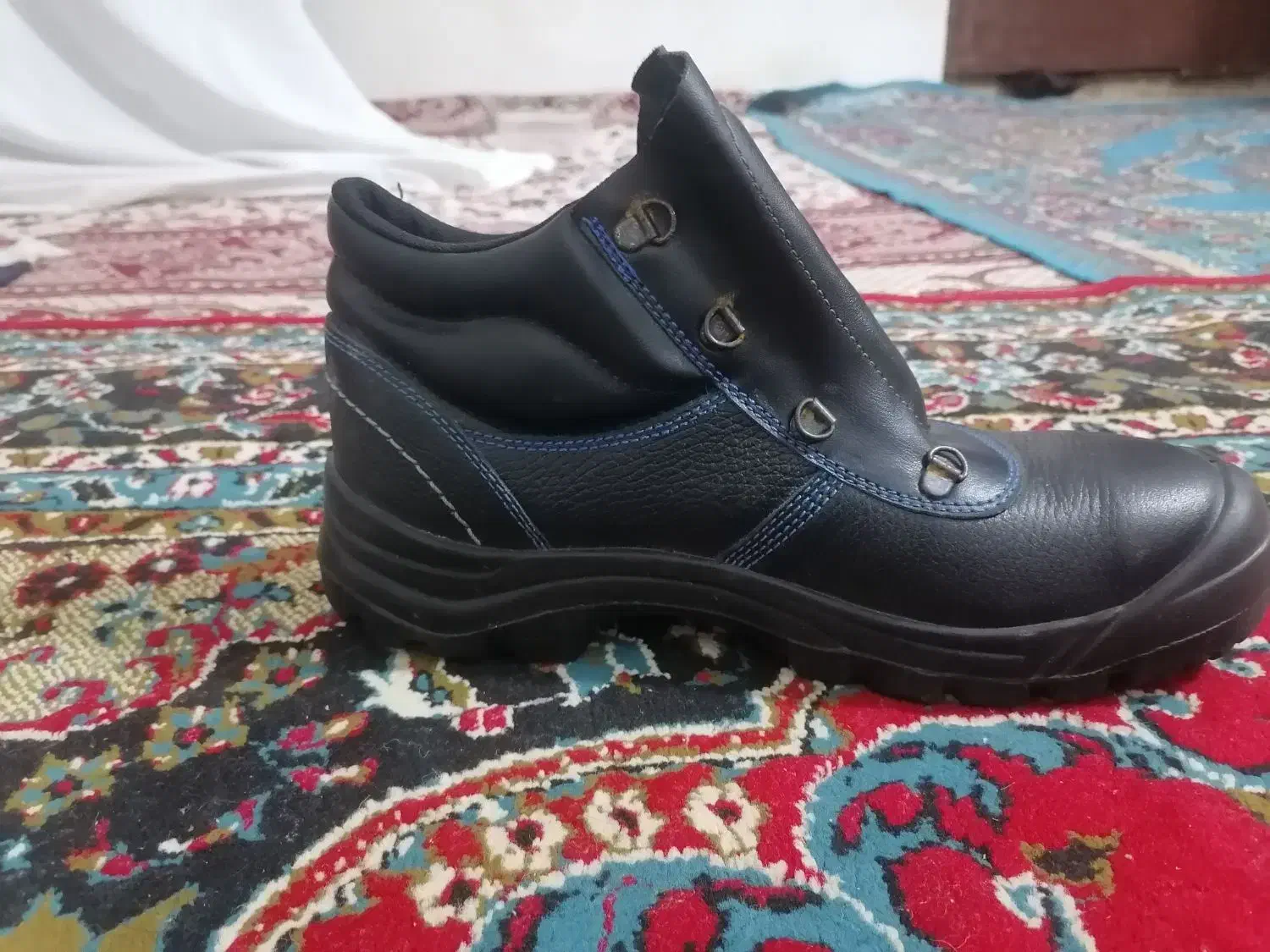 کفش کار|کیف، کفش، کمربند|گرگان, |دیوار