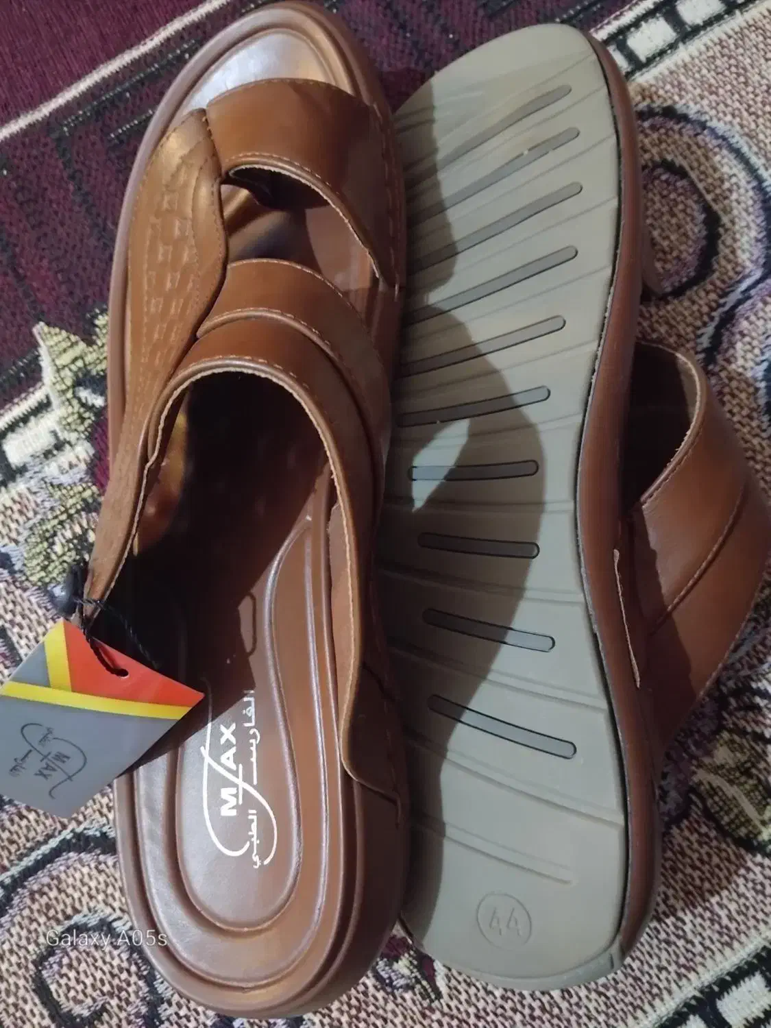 دم‌پایی انگشتی|کیف، کفش، کمربند|شادگان, |دیوار