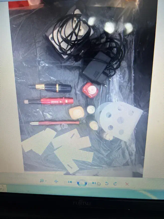 سرویس کامل ارایشگاه رنگ مشکی طلایی|آرایشگاه و سالنهای زیبایی|قزوین, |دیوار