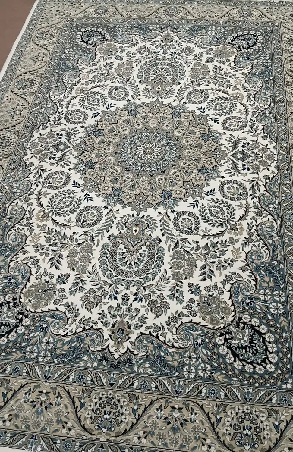 فرش ستاره کویر یزد|فرش|قم, هنرستان|دیوار