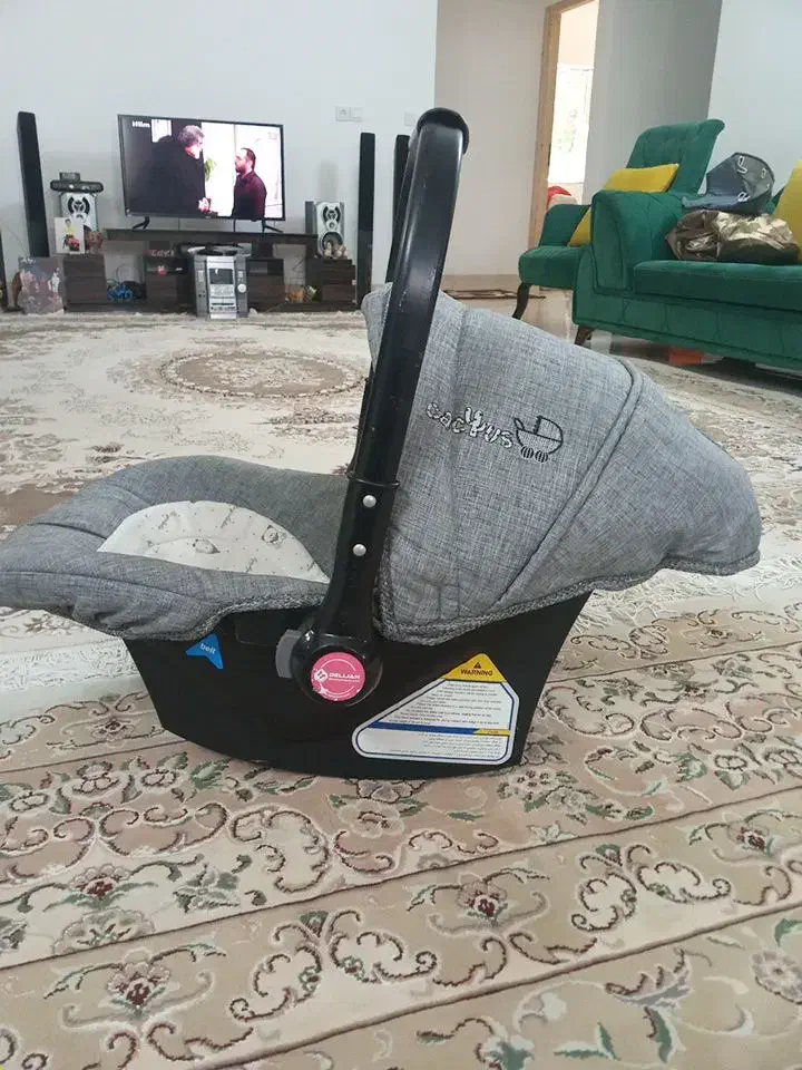 کریرنوسالم مارک دلیجان قیمت ۵۰۰|تخت و صندلی بچه|بابل, |دیوار