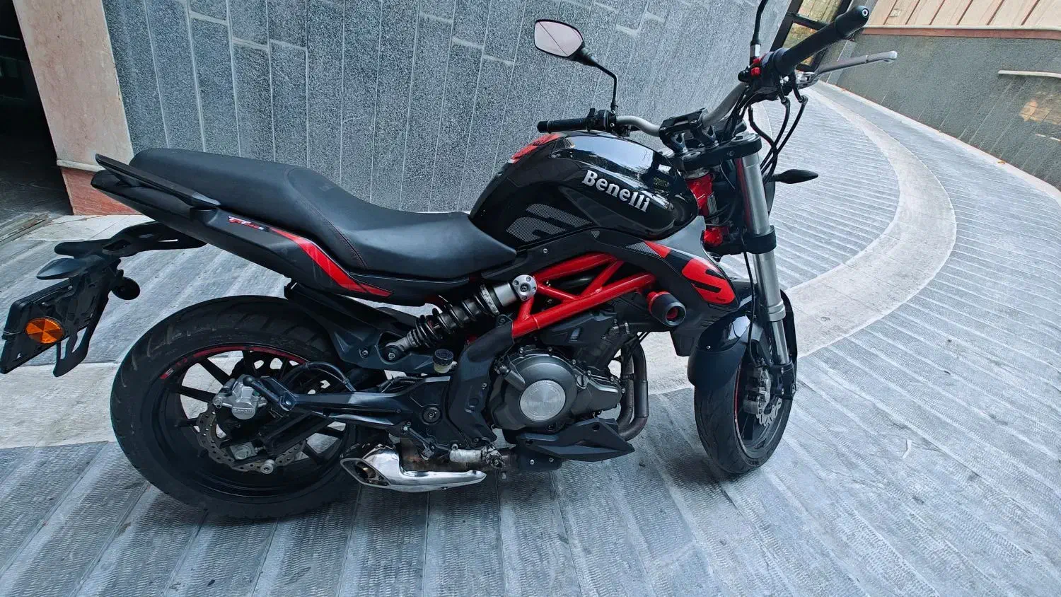 بنلی ۲۵۰ جفت سیلندر  پلمپ|موتورسیکلت|تهران, گیشا|دیوار