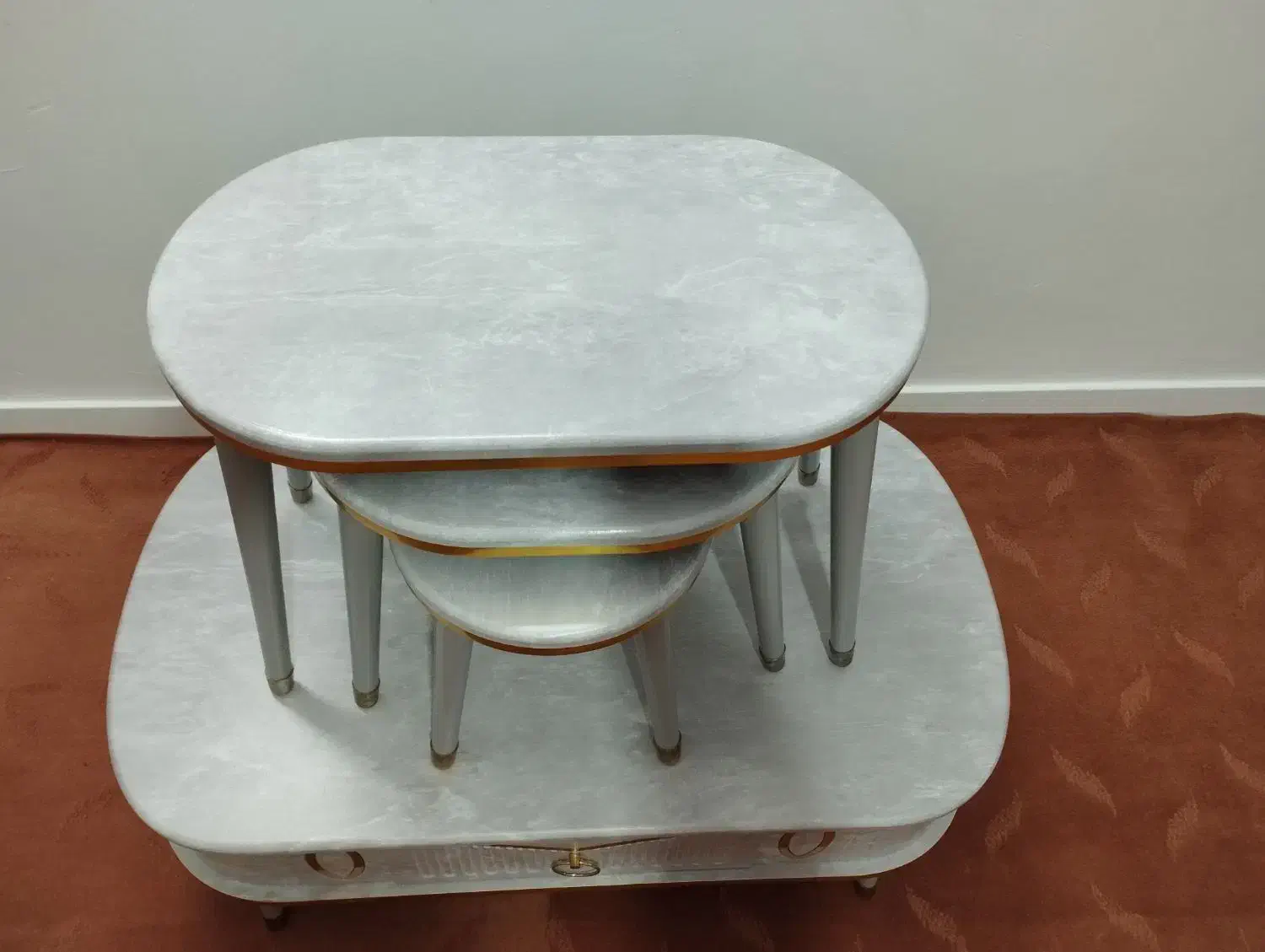 جلو مبلی و میز عسلی|مبلمان خانگی و میز عسلی|زنجان, |دیوار