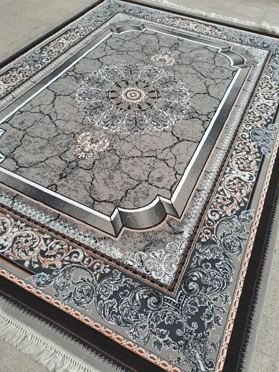 فرش حاج امیر(شفق)|فرش|خوی, |دیوار