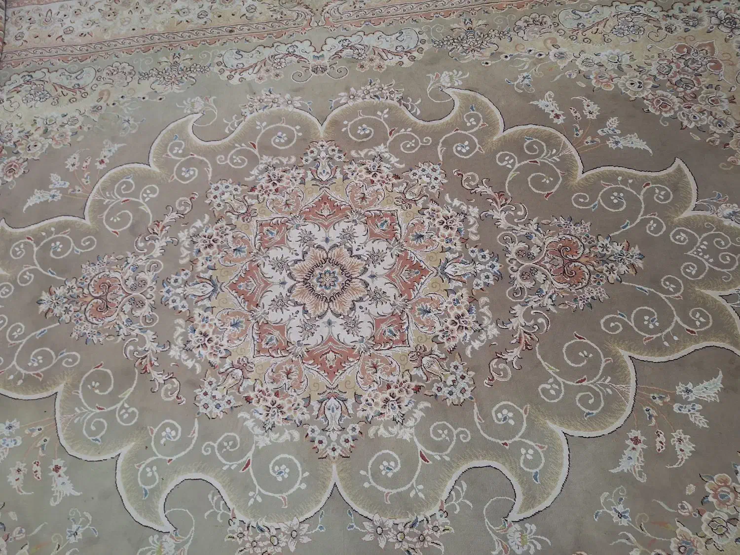 فرش کرمی|فرش|نیشابور, فرح بخش|دیوار