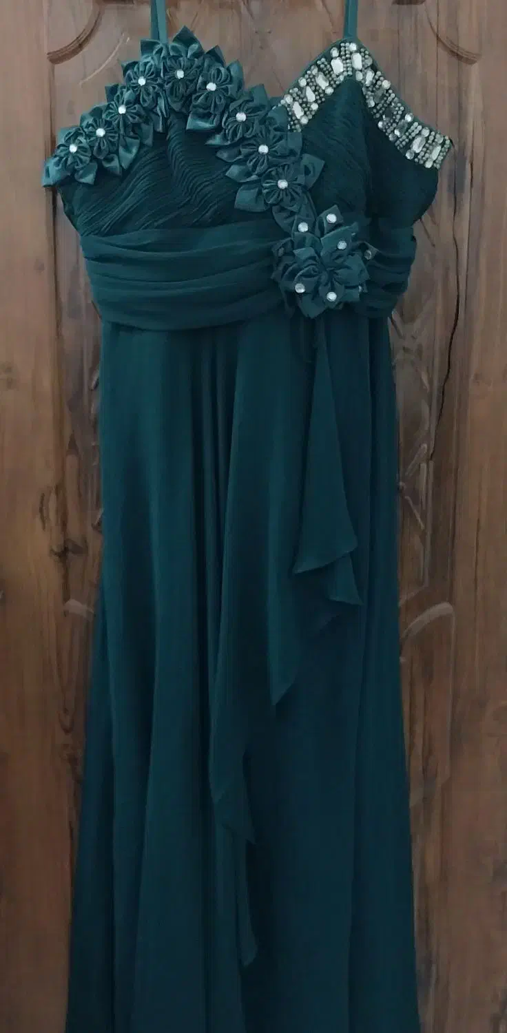 لباس مجلسی|لباس|خوانسار, |دیوار