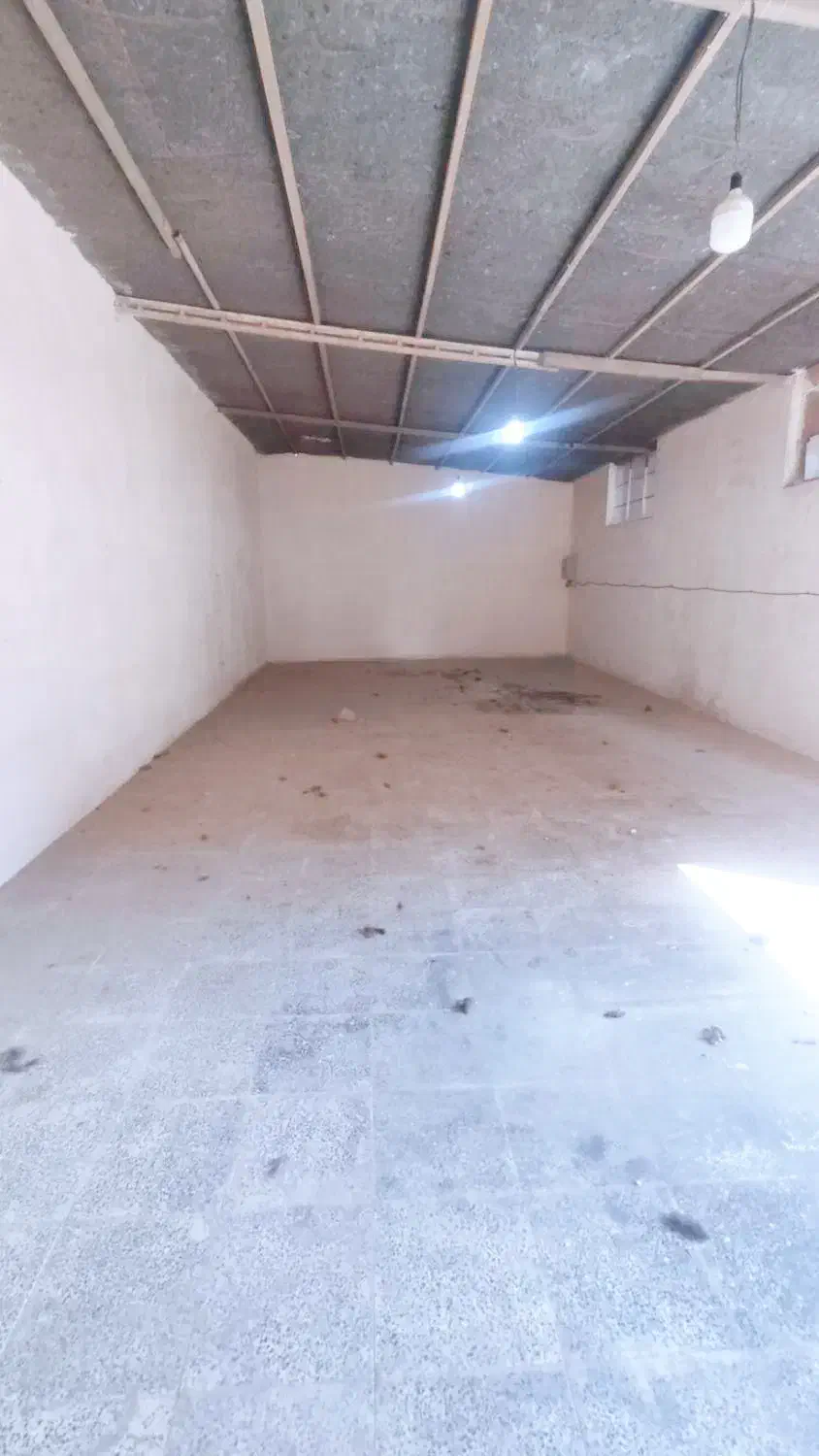 انبار مسقف شهرک توحید با برق سه فاز|اجارهٔ دفتر صنعتی، کشاورزی، تجاری|بندرعباس, |دیوار