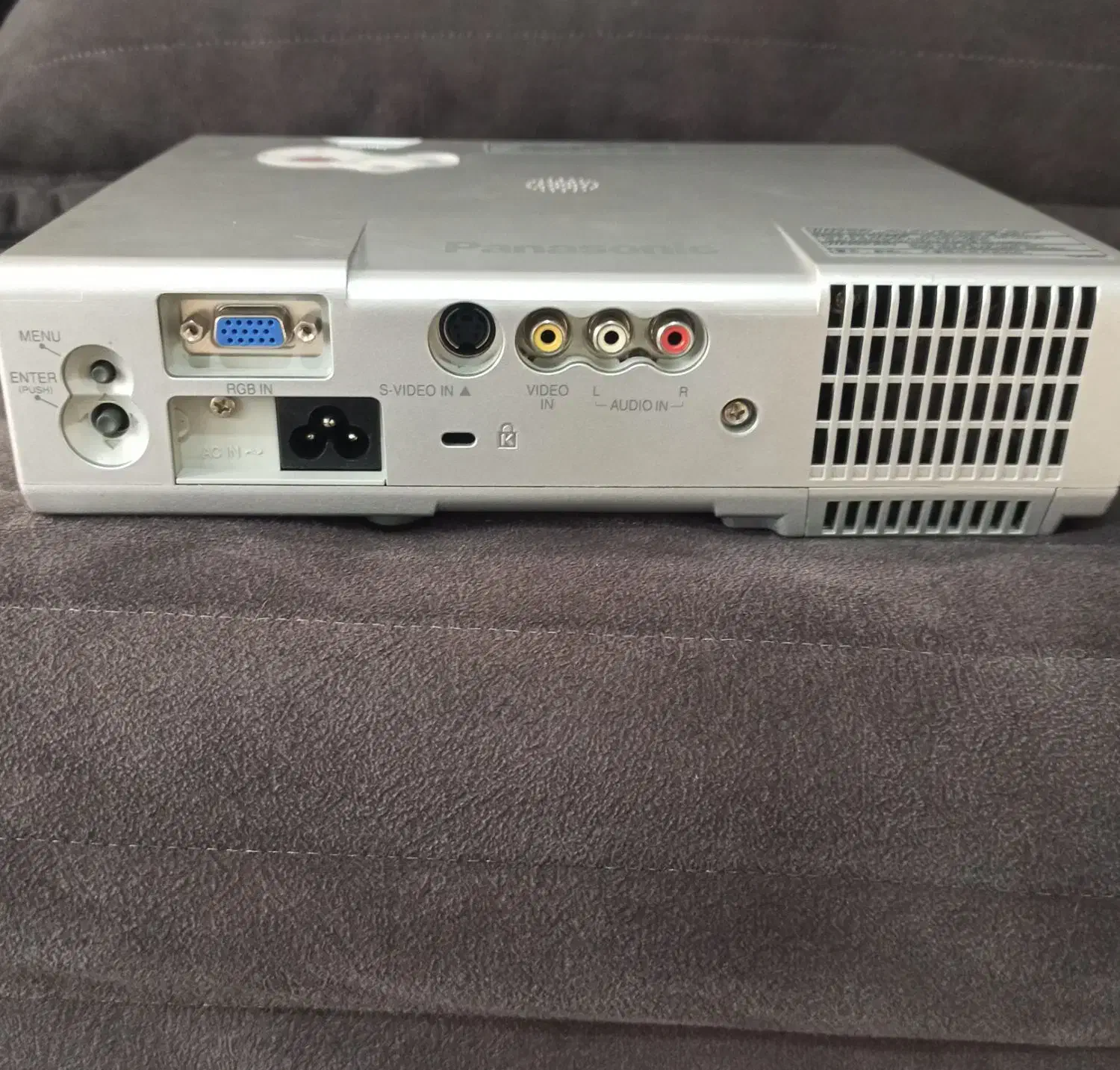 پروژکتور پاناسونیک PT-LM1E|تلویزیون و پروژکتور|ری, حمزه‌آباد|دیوار