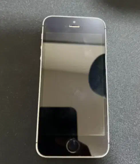اپل iPhone SE با حافظهٔ ۳۲ گیگابایت|موبایل|تهران, اکباتان|دیوار