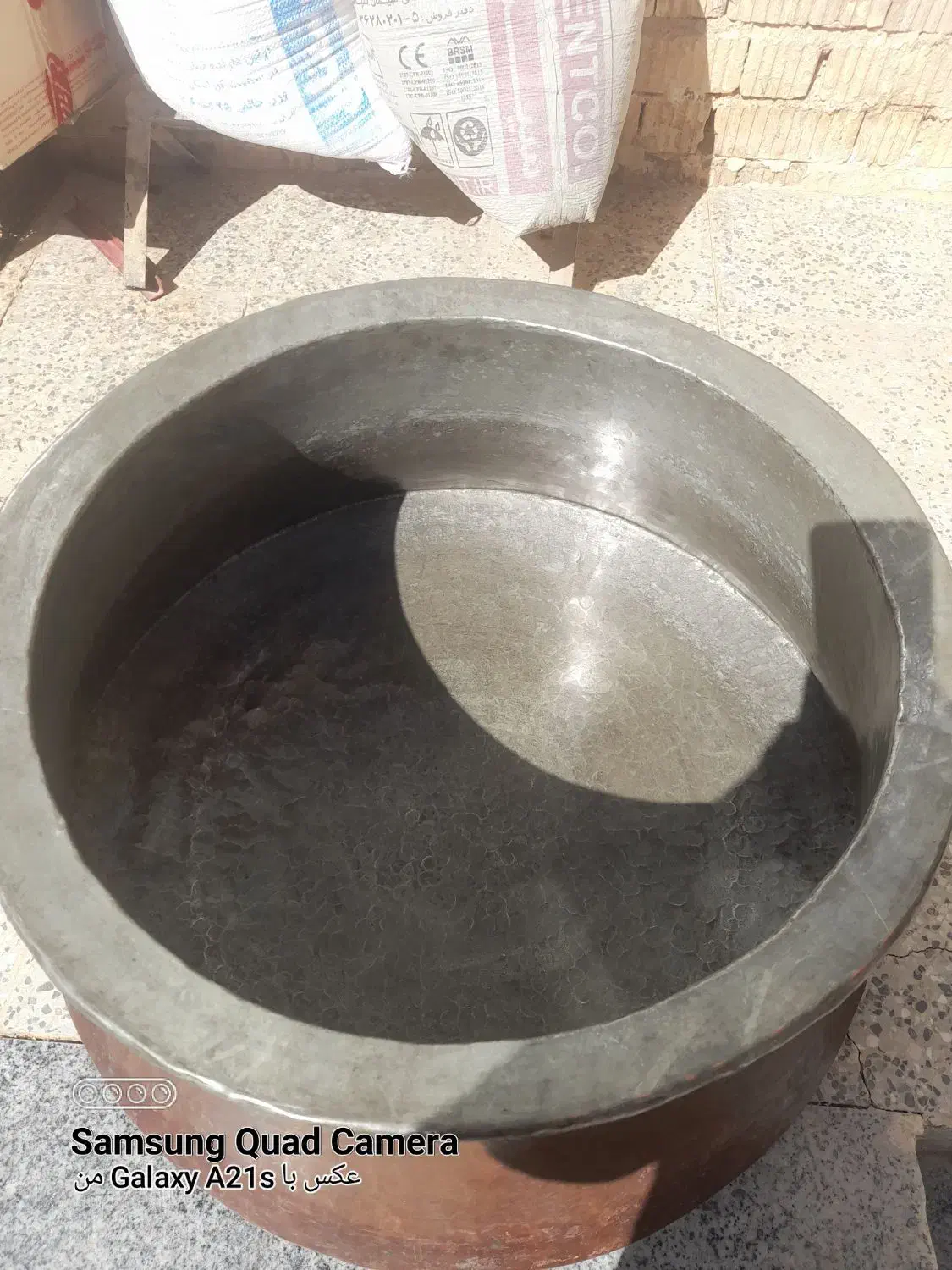 دیگ مسی چکشی قدیمی.یادگار گذشتگان با مرام|ظروف پخت‌وپز|آباده, |دیوار