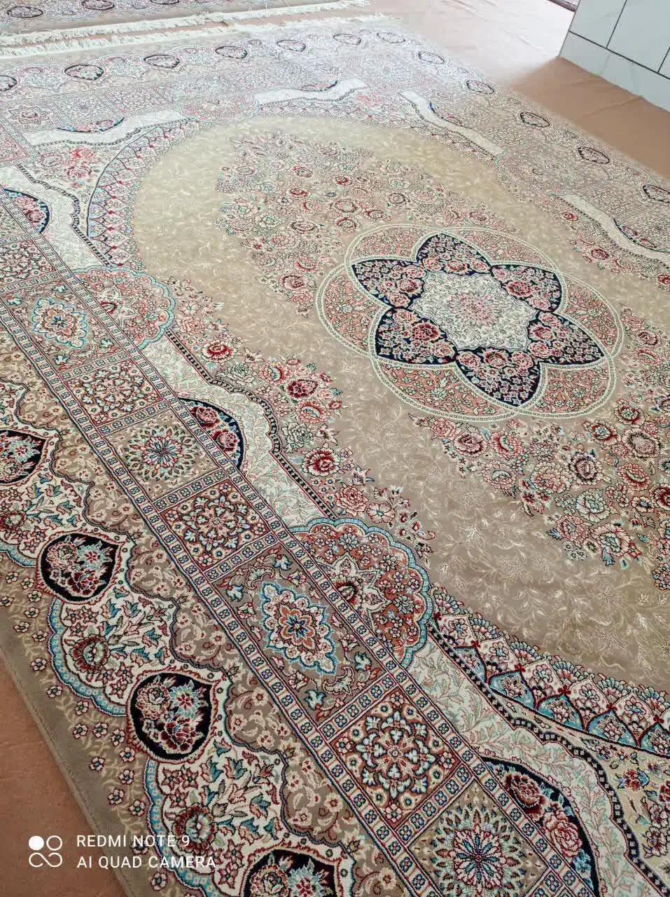 با سلام یک جفت فرش ۷۰۰شانه|فرش|یاسوج, |دیوار