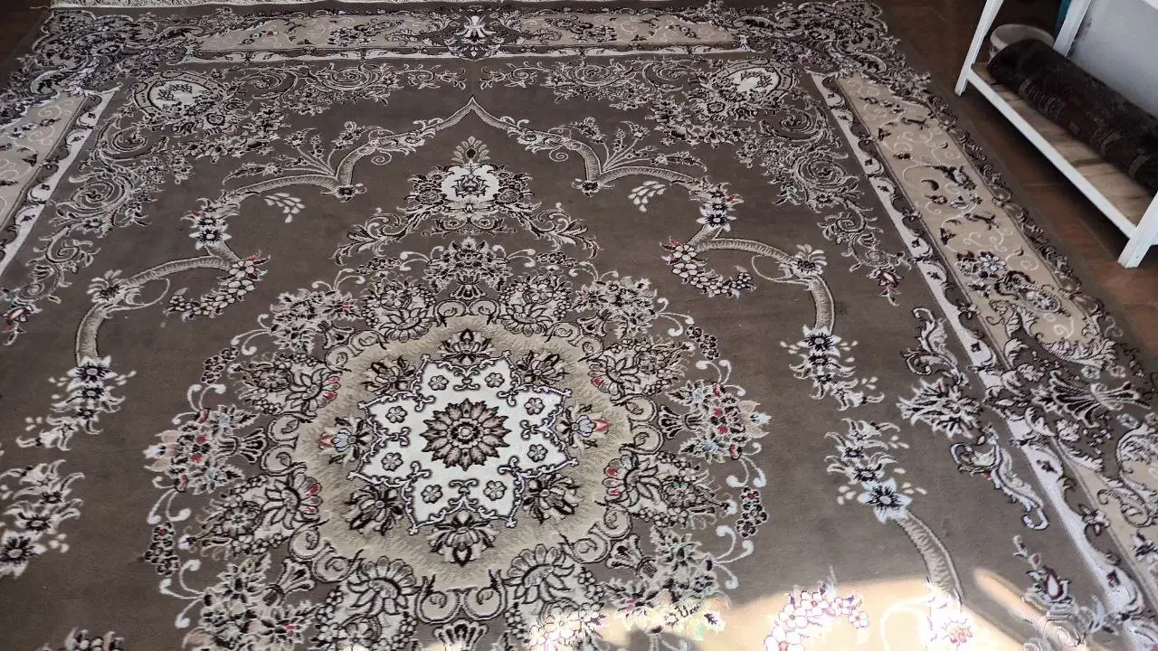 یک تخته فرش ۱۲ متری کار کرده|فرش|تربت‌حیدریه, ۴۵ متری|دیوار