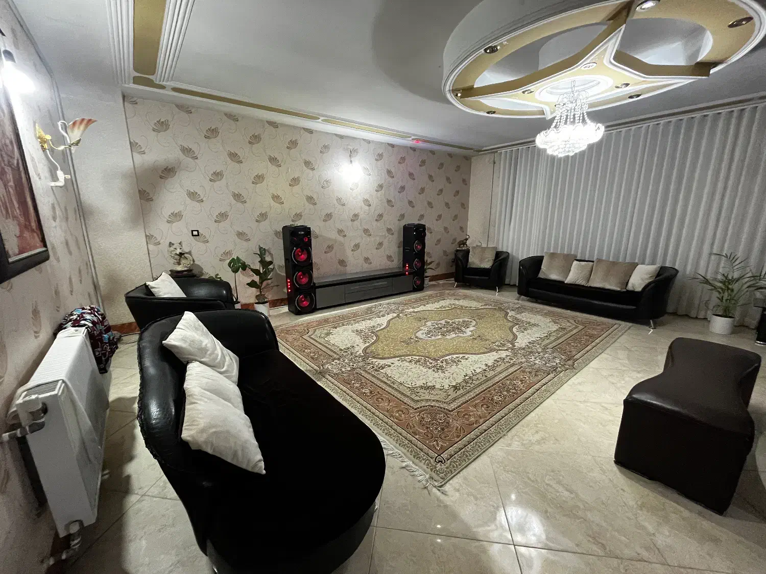 مبل / میز ناهارخوری|مبلمان خانگی و میز عسلی|شیراز, قدوسی شرقی|دیوار