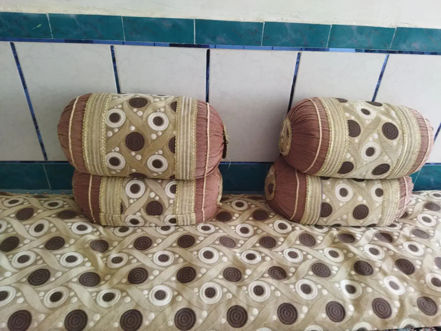 رویه کناره و بالش|رختخواب، بالش، پتو|لردگان, |دیوار