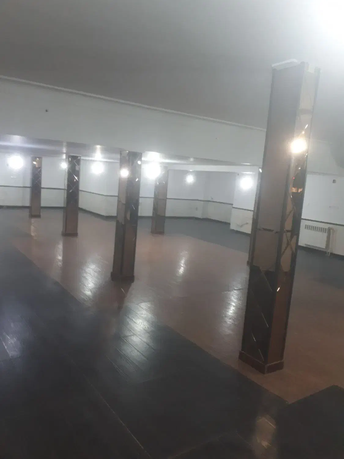 اجاره مغازه ۱۶۸متری بر اصلی خیابان شهید انصاری|اجارهٔ مغازه و غرفه|رشت, شالکو|دیوار