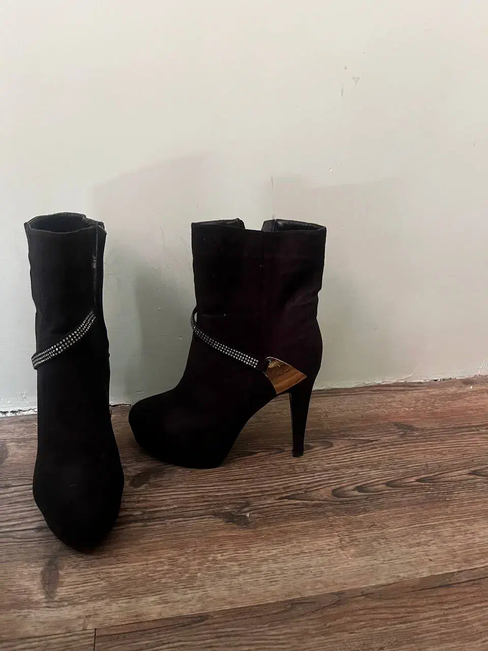 چکمه مجلسی|کیف، کفش، کمربند|مشهد, دانشجو|دیوار