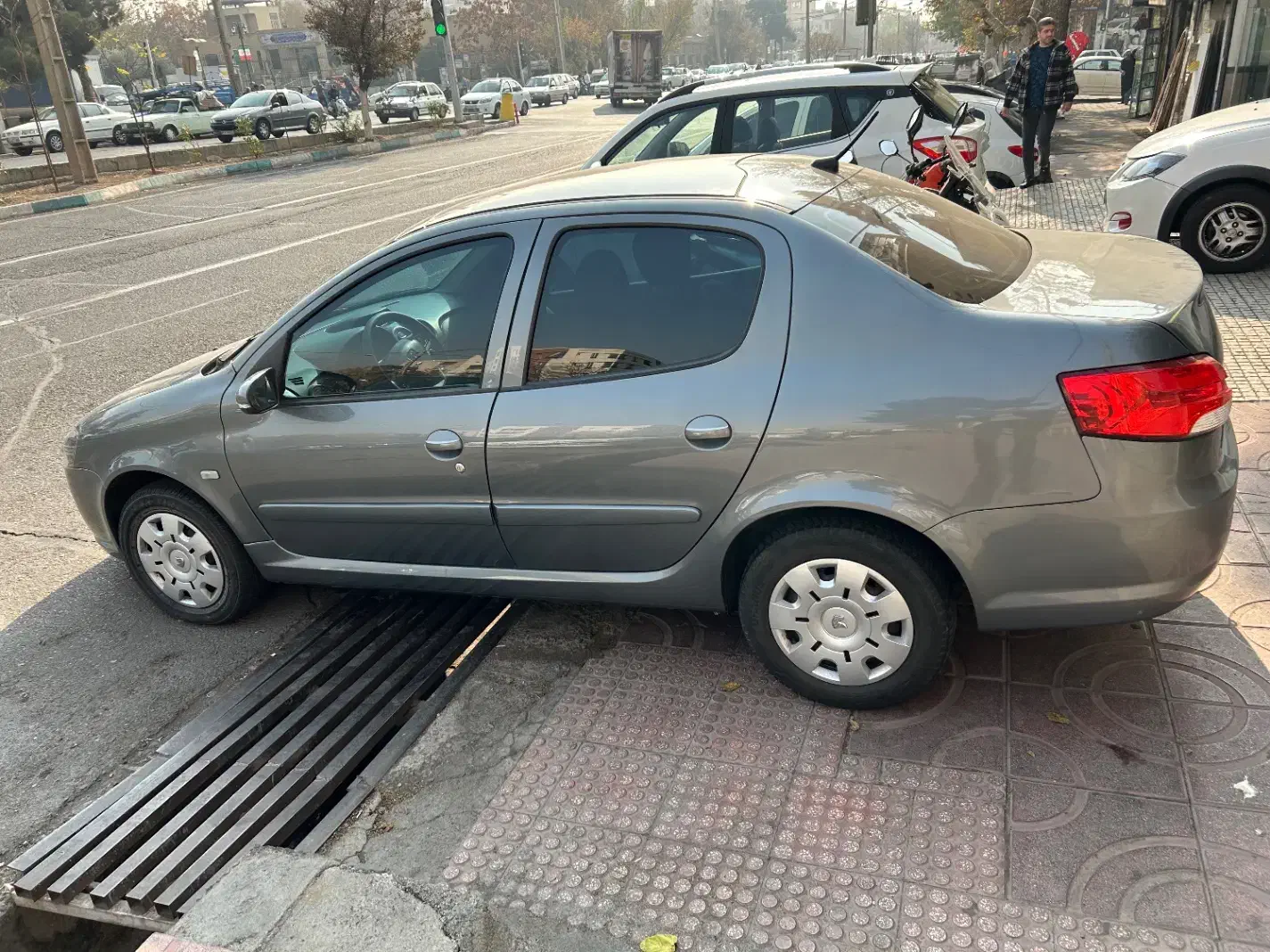 رانا۱۴۰۱سقف پانورما|خودرو سواری و وانت|تهران, پرستار|دیوار