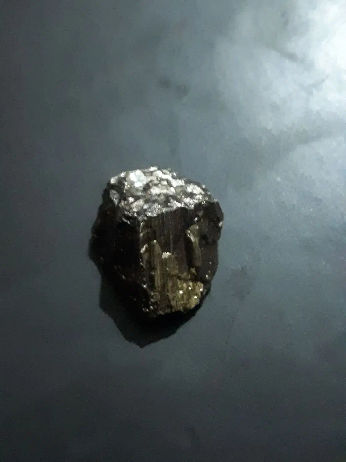 سنگ با ارزش (شاید طلا)|جواهرات|اصفهان, دستگرده|دیوار